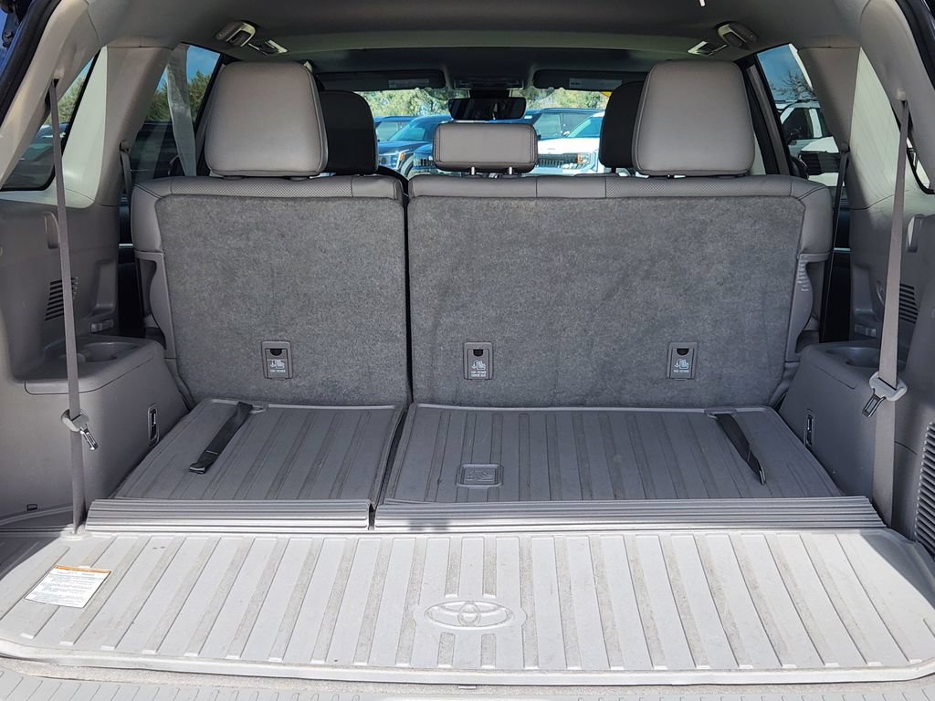 Used 2018 Toyota Highlander Limited AWD/4WD image 29