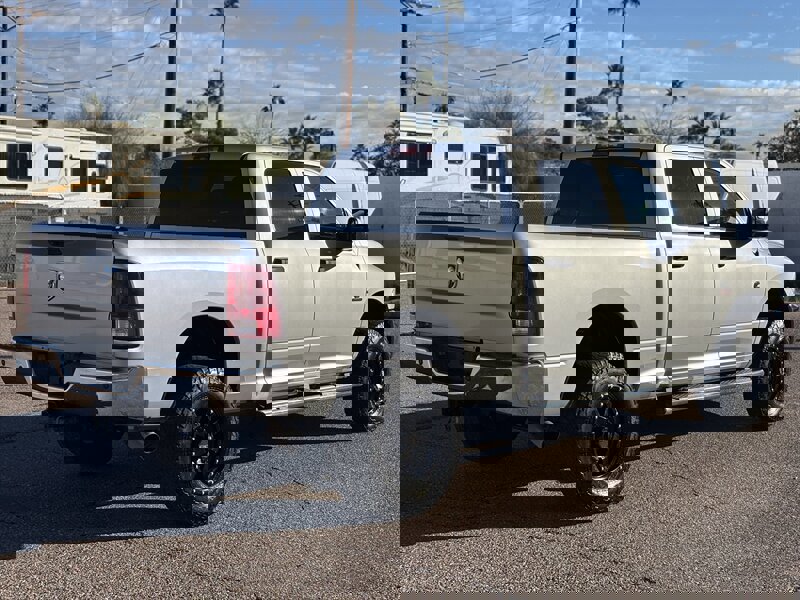 Used 2015 RAM 2500 Tradesman w/ Chrome Appearance Group image 4