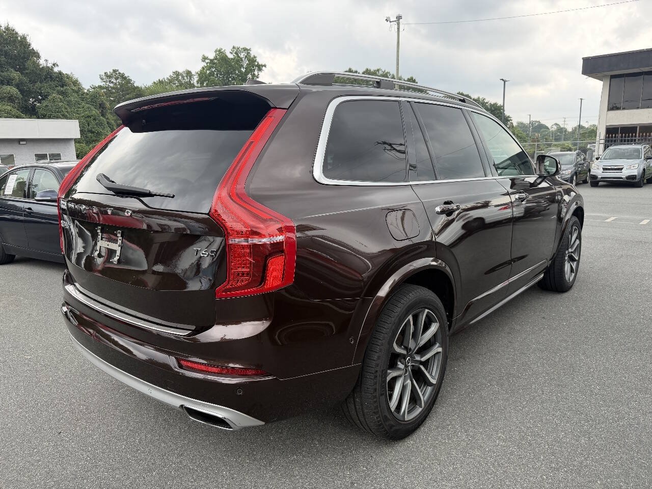 Used 2018 Volvo XC90 T6 Momentum w/ Convenience Package AWD/4WD image 4