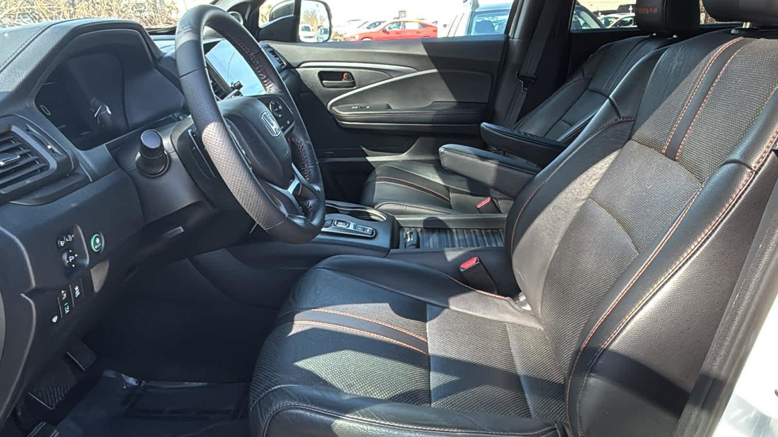 Used 2023 Honda Passport TrailSport image 25
