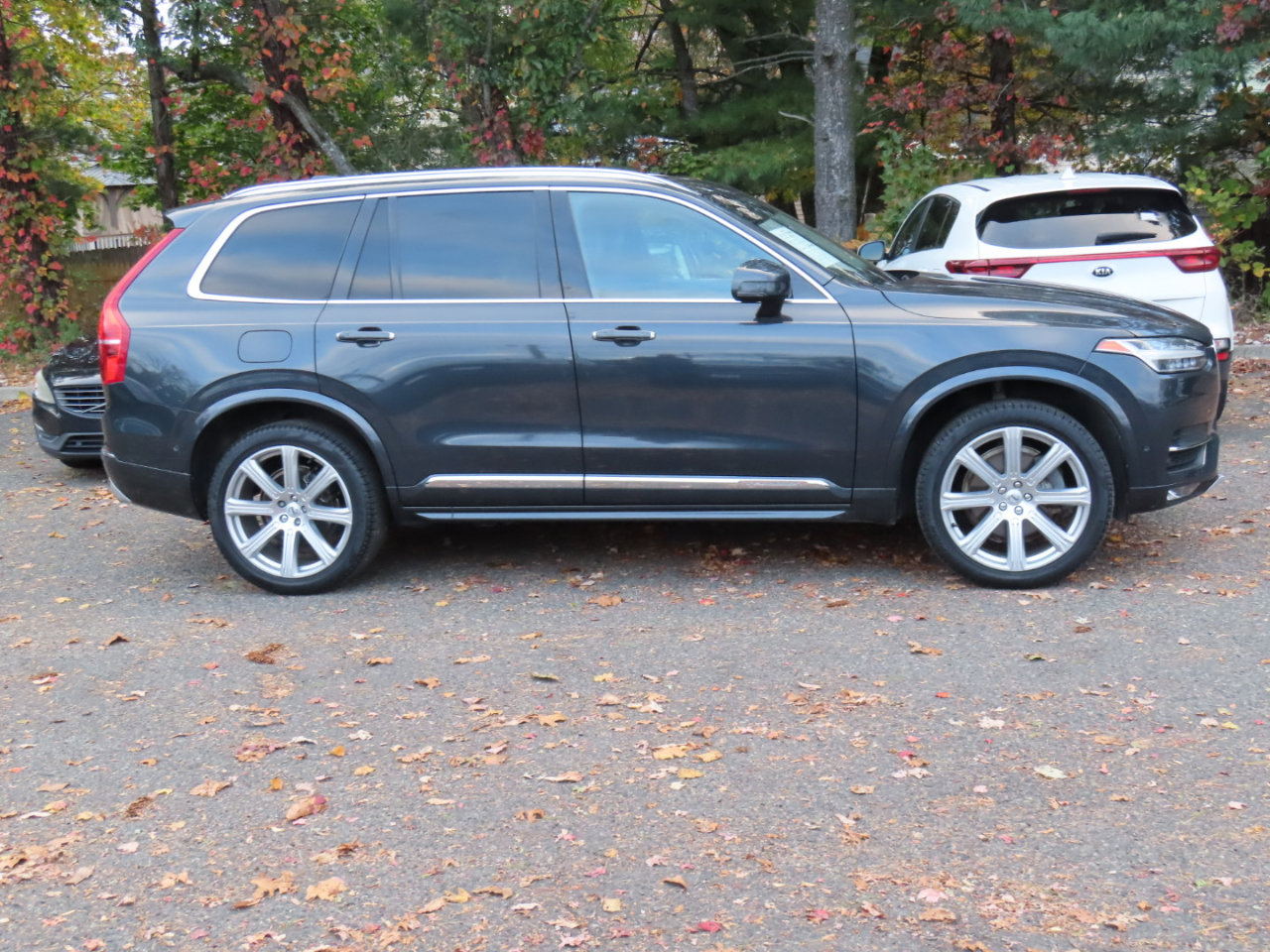 Used 2017 Volvo XC90 T6 Inscription w/ Vision Package image 7