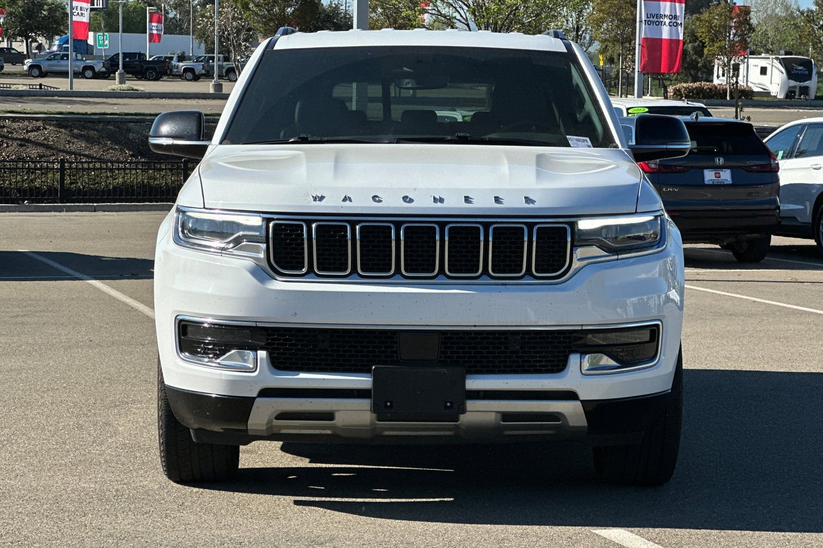 Used 2024 Jeep Wagoneer L Series II w/ Flexible Seating Group image 9