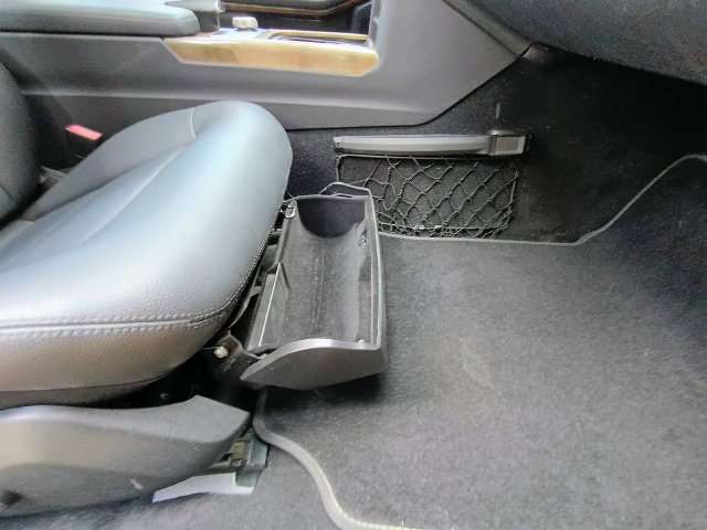 Used 2010 Mercedes-Benz E 350 Sedan image 57