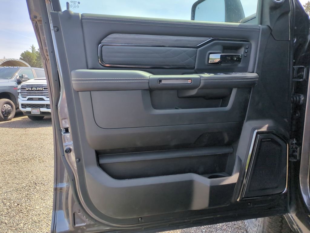 New 2026 RAM 2500 Limited AWD/4WD image 11