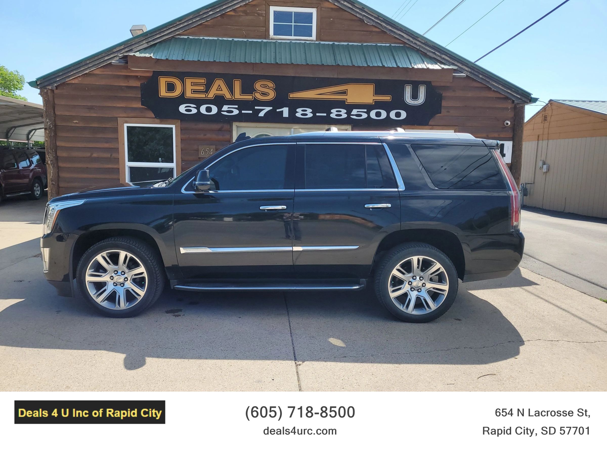 Used 2017 Cadillac Escalade Luxury AWD/4WD image 1