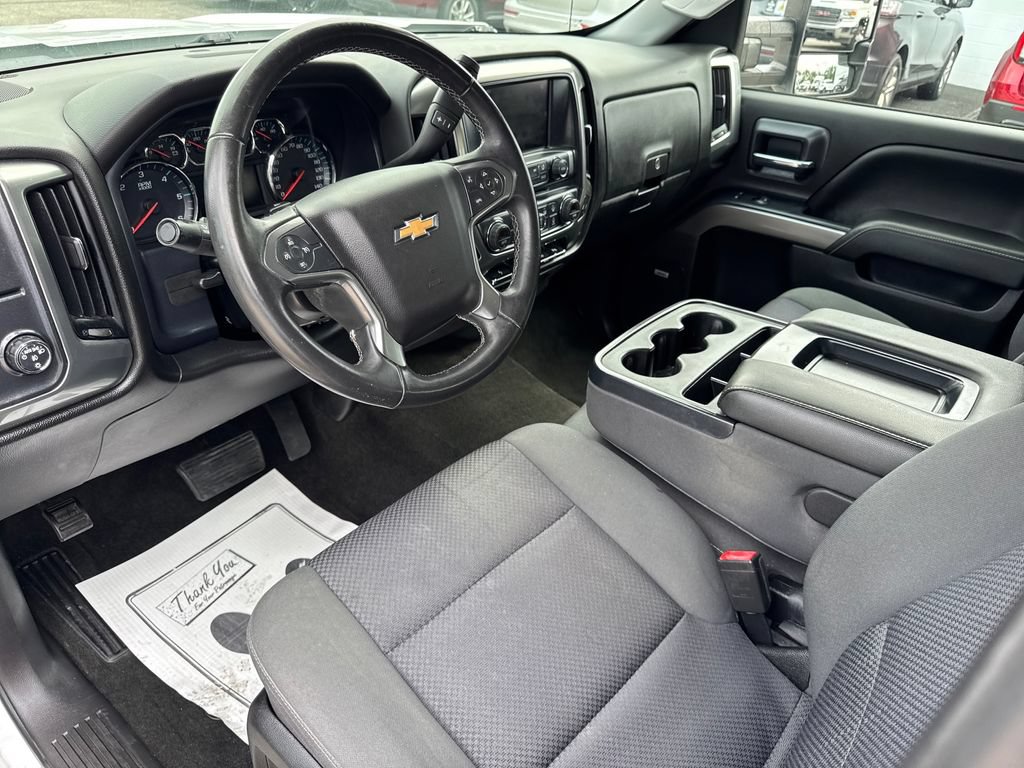 Used 2018 Chevrolet Silverado 1500 LT w/ Max Trailering Package RWD image 12