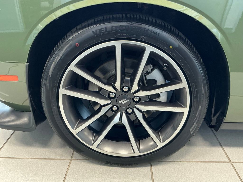 Used 2023 Dodge Challenger R/T w/ Plus Package image 48