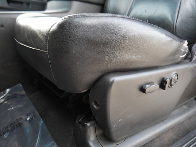 Used 2014 Chevrolet Silverado 2500 LTZ w/ LTZ Plus Package image 12