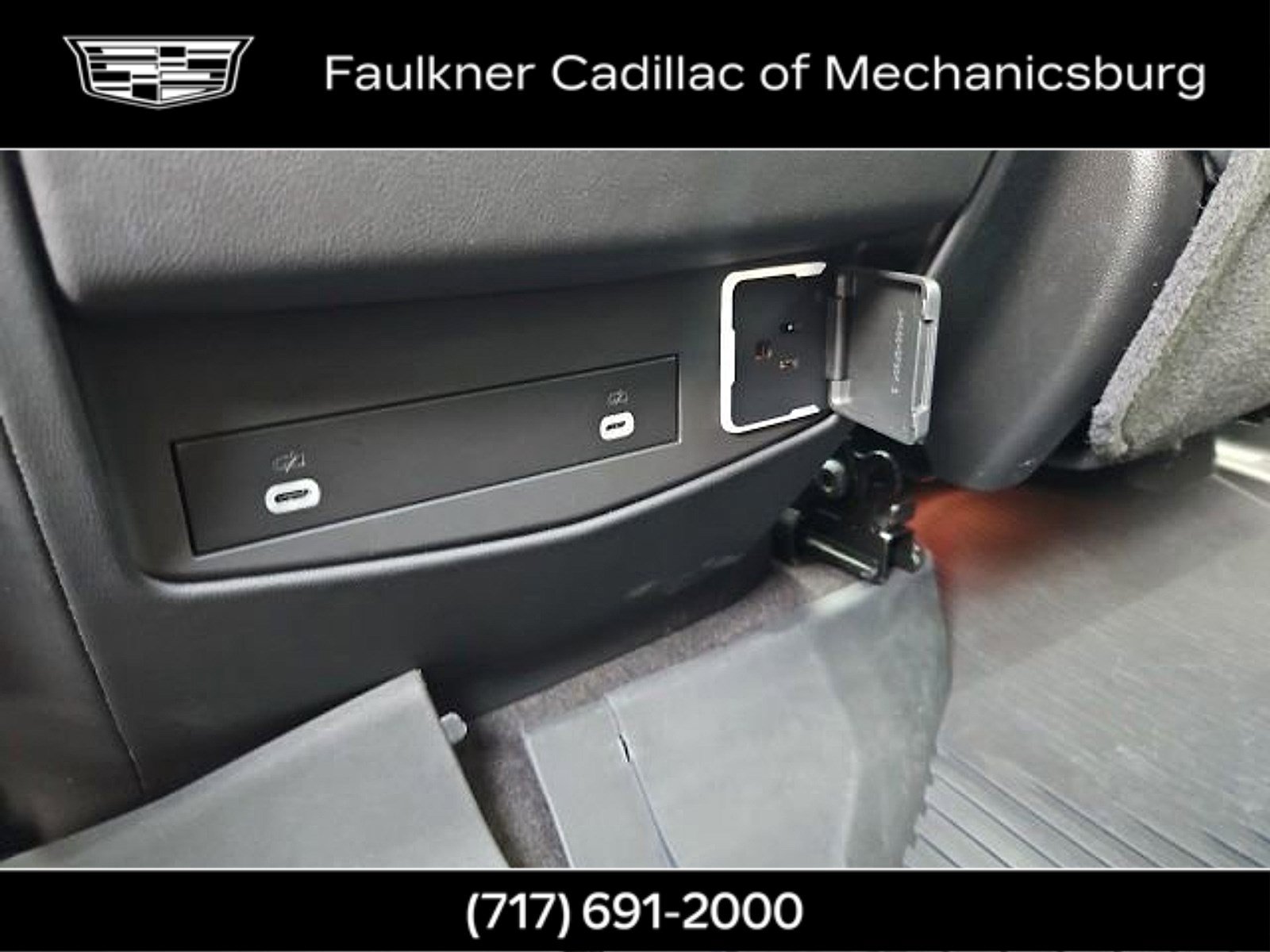 Used 2024 Cadillac Escalade ESV Premium Luxury w/ Performance Package AWD/4WD image 37