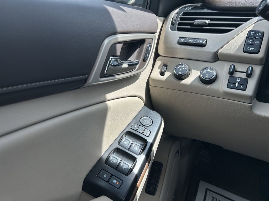 Certified 2020 GMC Yukon Denali w/ Denali Premium Package AWD/4WD image 22