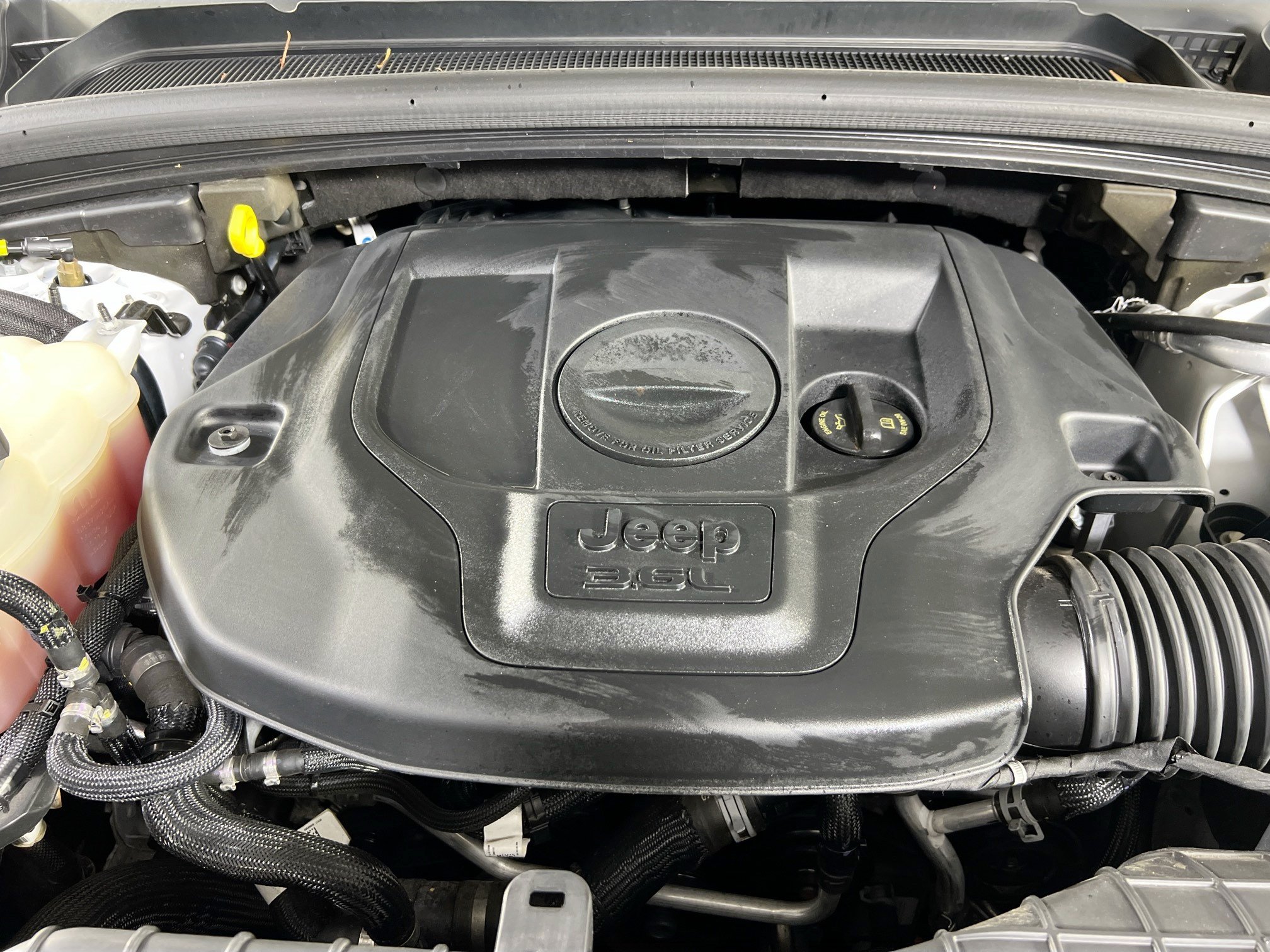 Used 2022 Jeep Grand Cherokee Overland AWD/4WD image 30