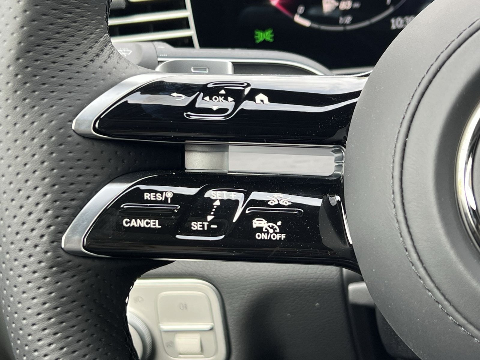 New 2026 Mercedes-Benz GLS 450 4MATIC image 31