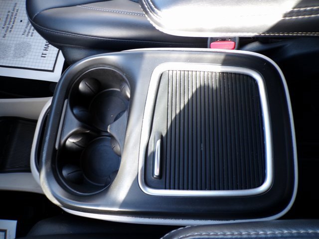 Used 2024 Chrysler Pacifica Touring-L image 33