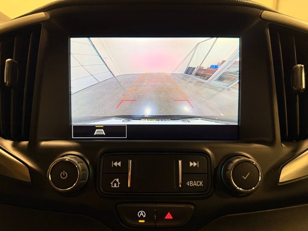 Used 2024 GMC Terrain SLT image 20