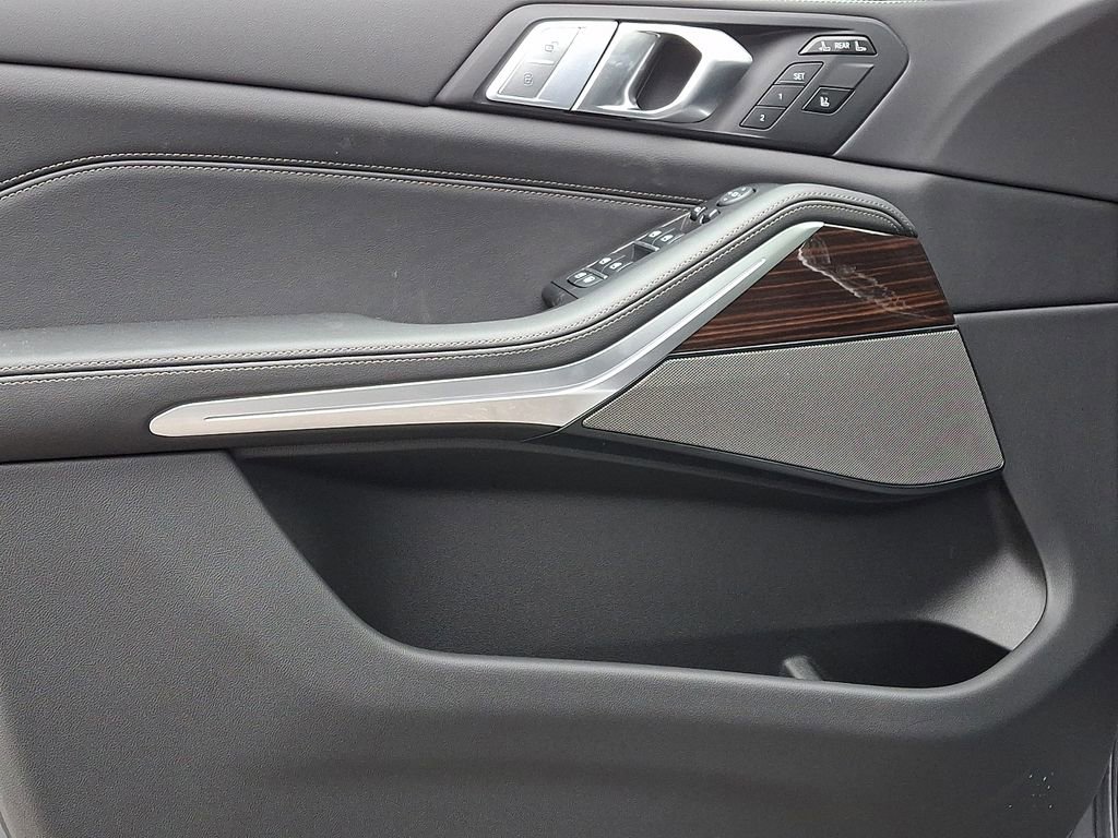 New 2026 BMW X7 xDrive40i w/ M Sport Package image 8