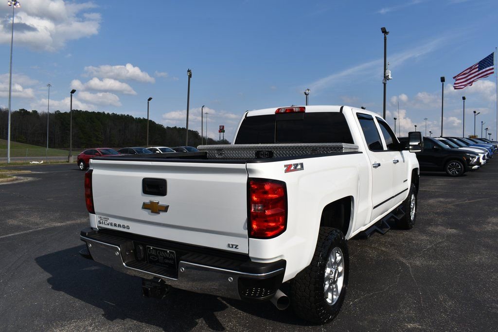 Used 2015 Chevrolet Silverado 2500 LTZ image 3