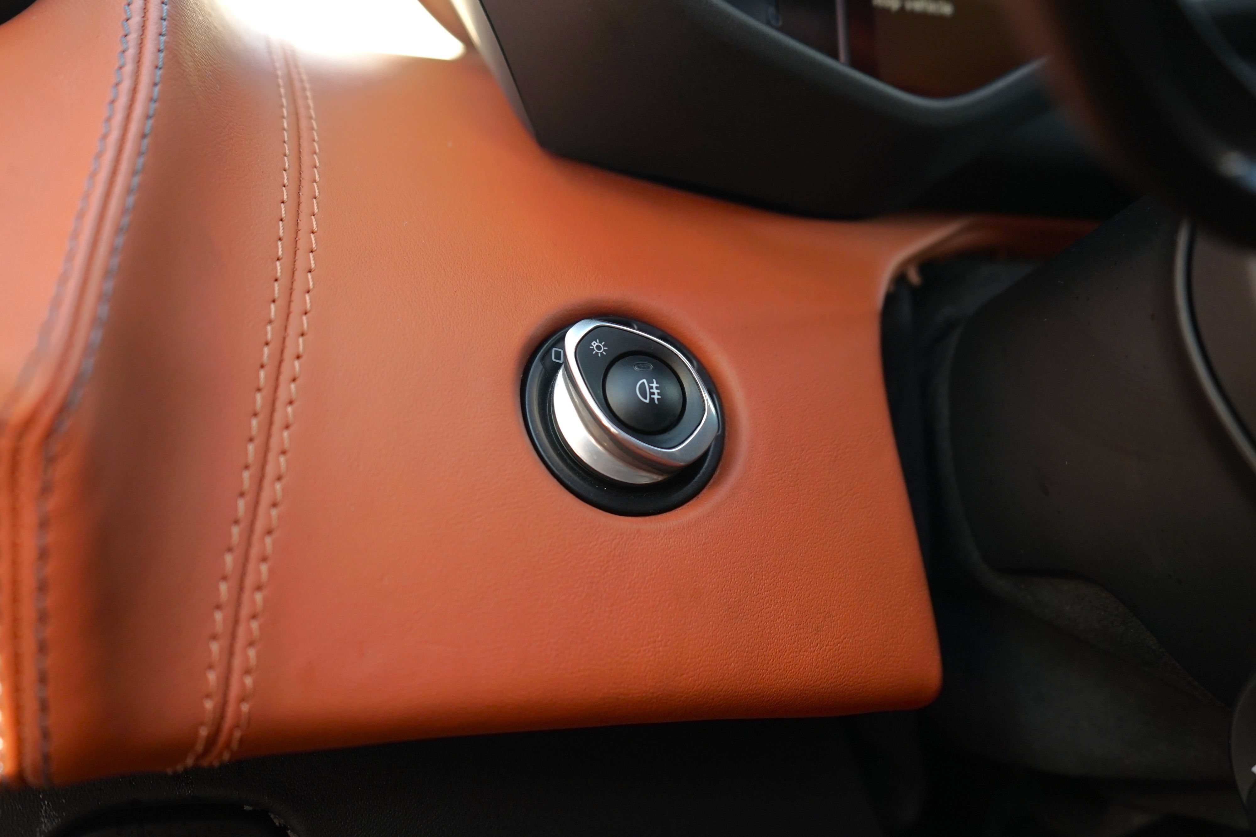Used 2016 McLaren 570S Coupe RWD image 20