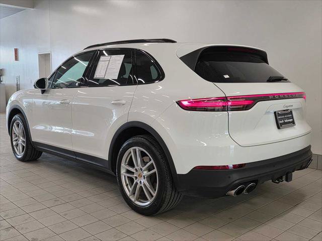 Used 2023 Porsche Cayenne AWD/4WD image 3