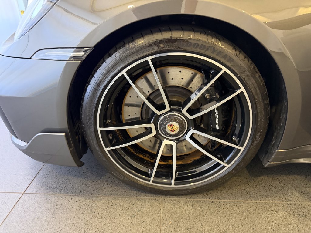 Used 2021 Porsche 911 Turbo AWD/4WD image 11