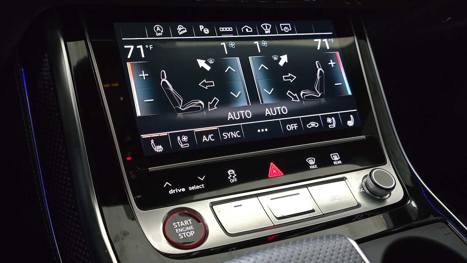 Used 2023 Audi SQ7 Prestige w/ Sport Package image 33