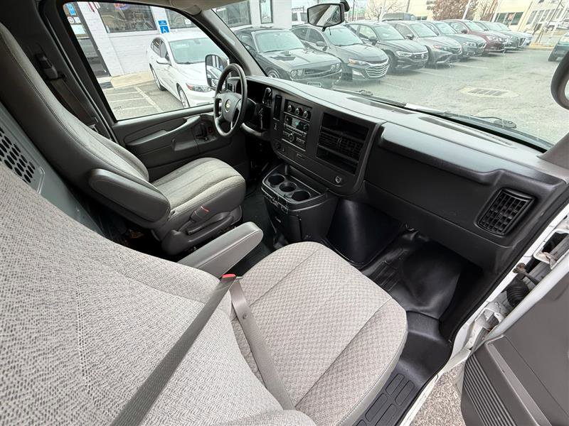 Used 2014 Chevrolet Express 1500 AWD image 26