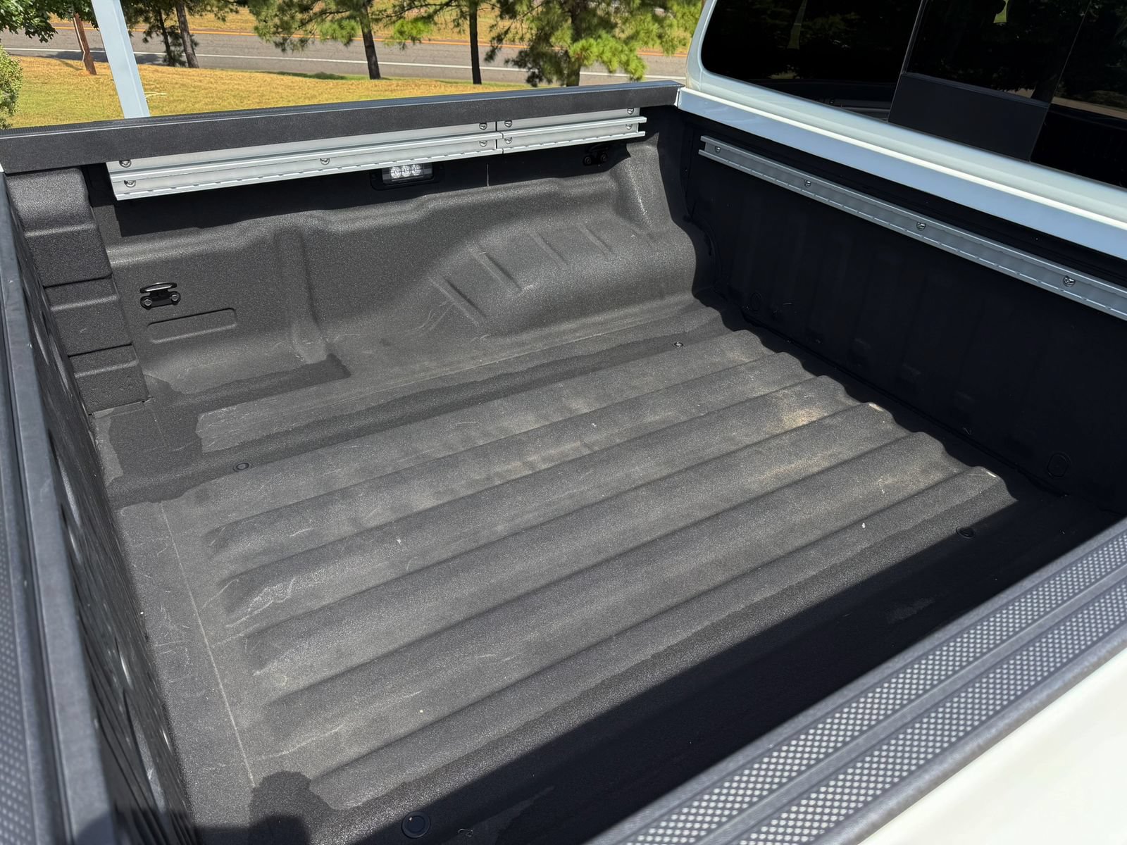Used 2025 Nissan Frontier SV w/ SV Convenience Package RWD image 9