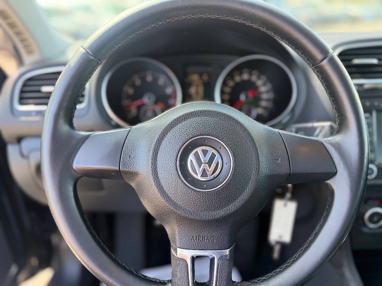 Used 2010 Volkswagen Jetta SE FWD image 9