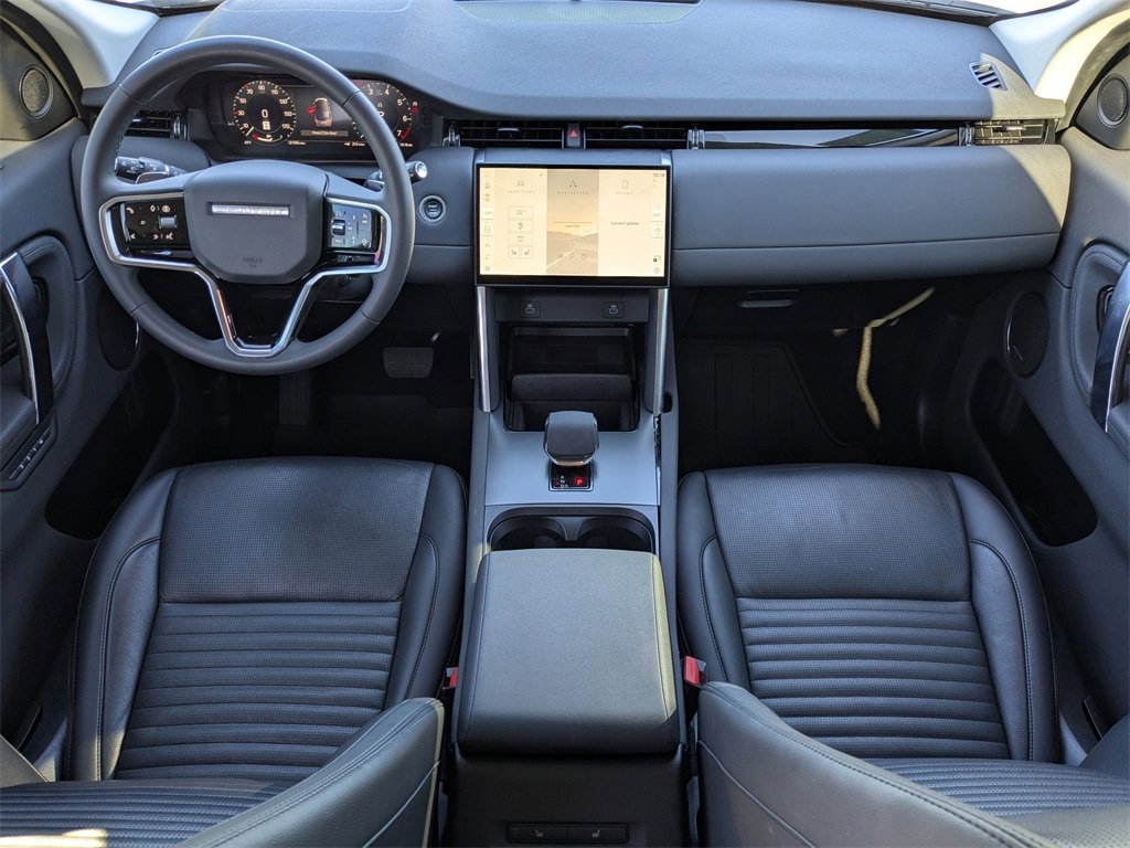 Used 2025 Land Rover Discovery Sport S image 14
