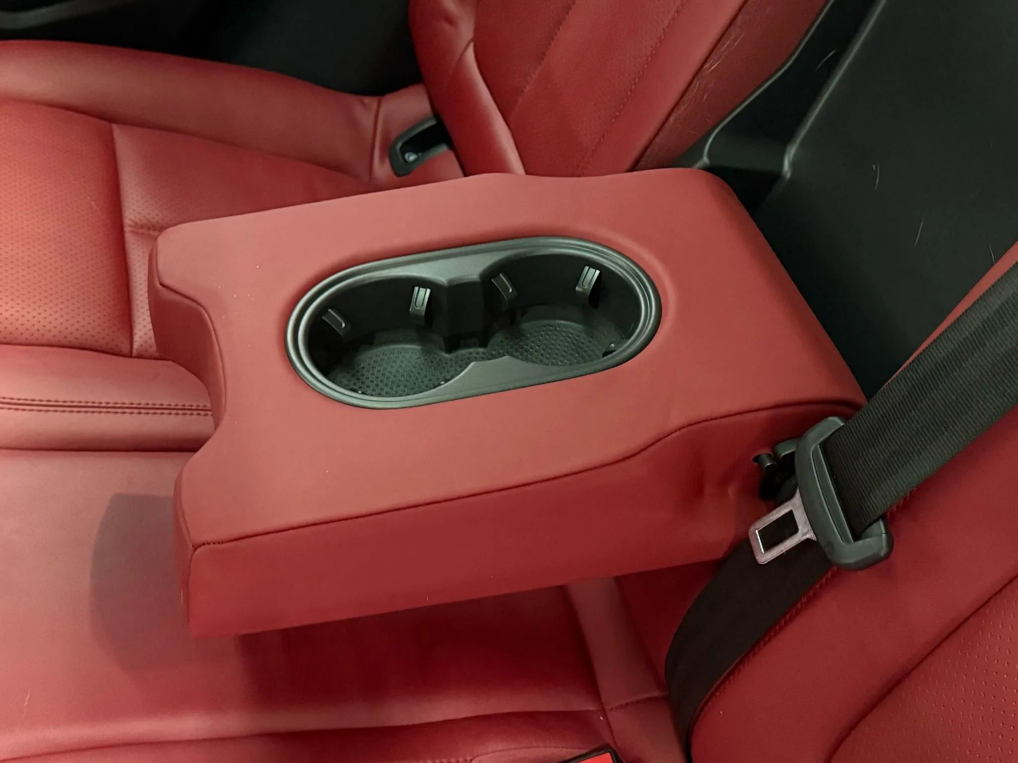 Used 2019 Porsche Macan Sport Edition image 47