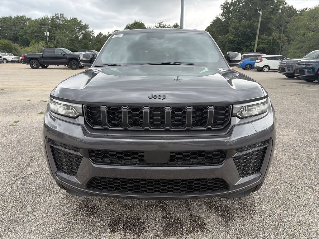 New 2026 Jeep Grand Cherokee Altitude RWD image 9