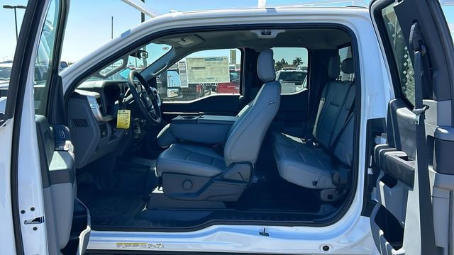 New 2025 Ford F550 4x4 SuperCab Super Duty image 20
