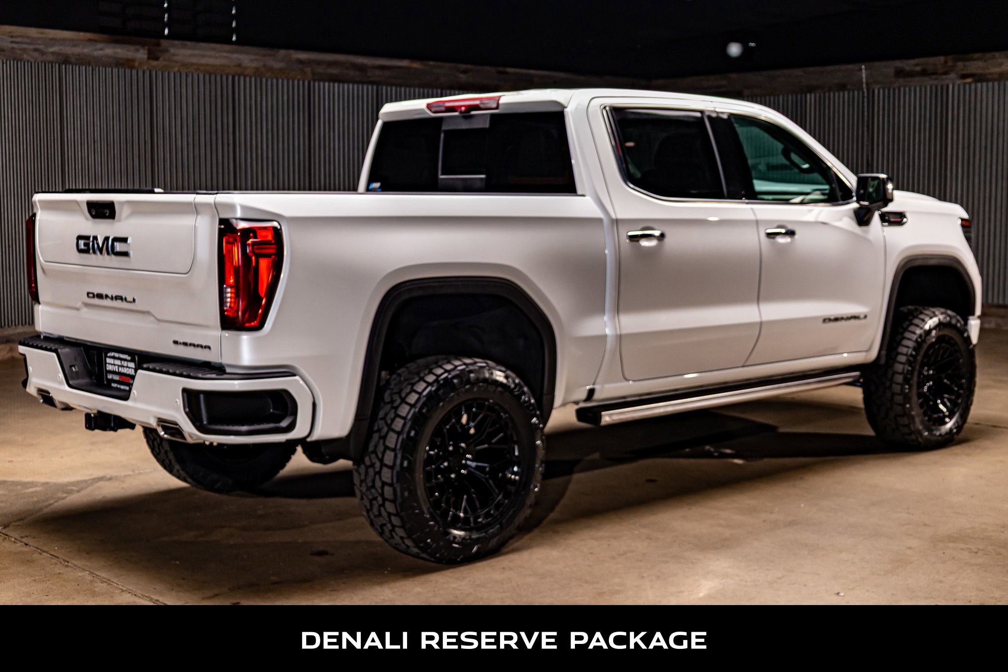 Used 2023 GMC Sierra 1500 Denali w/ Denali Reserve Package image 9