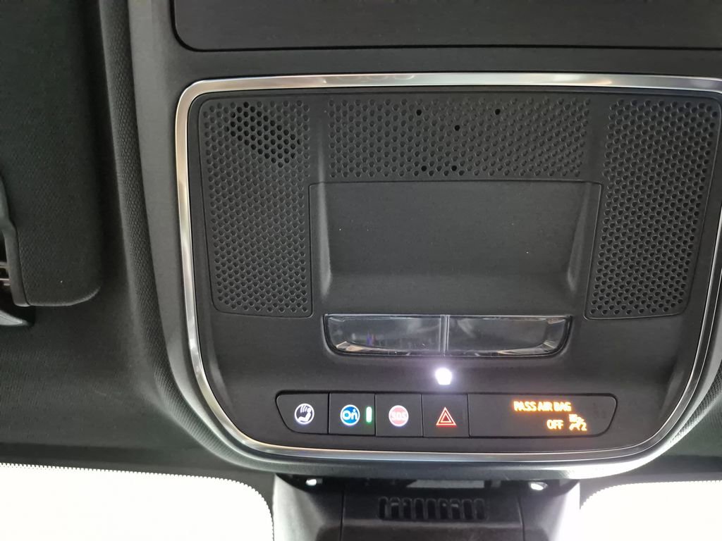 New 2026 Chevrolet Equinox RS w/ Convenience Package III FWD image 23