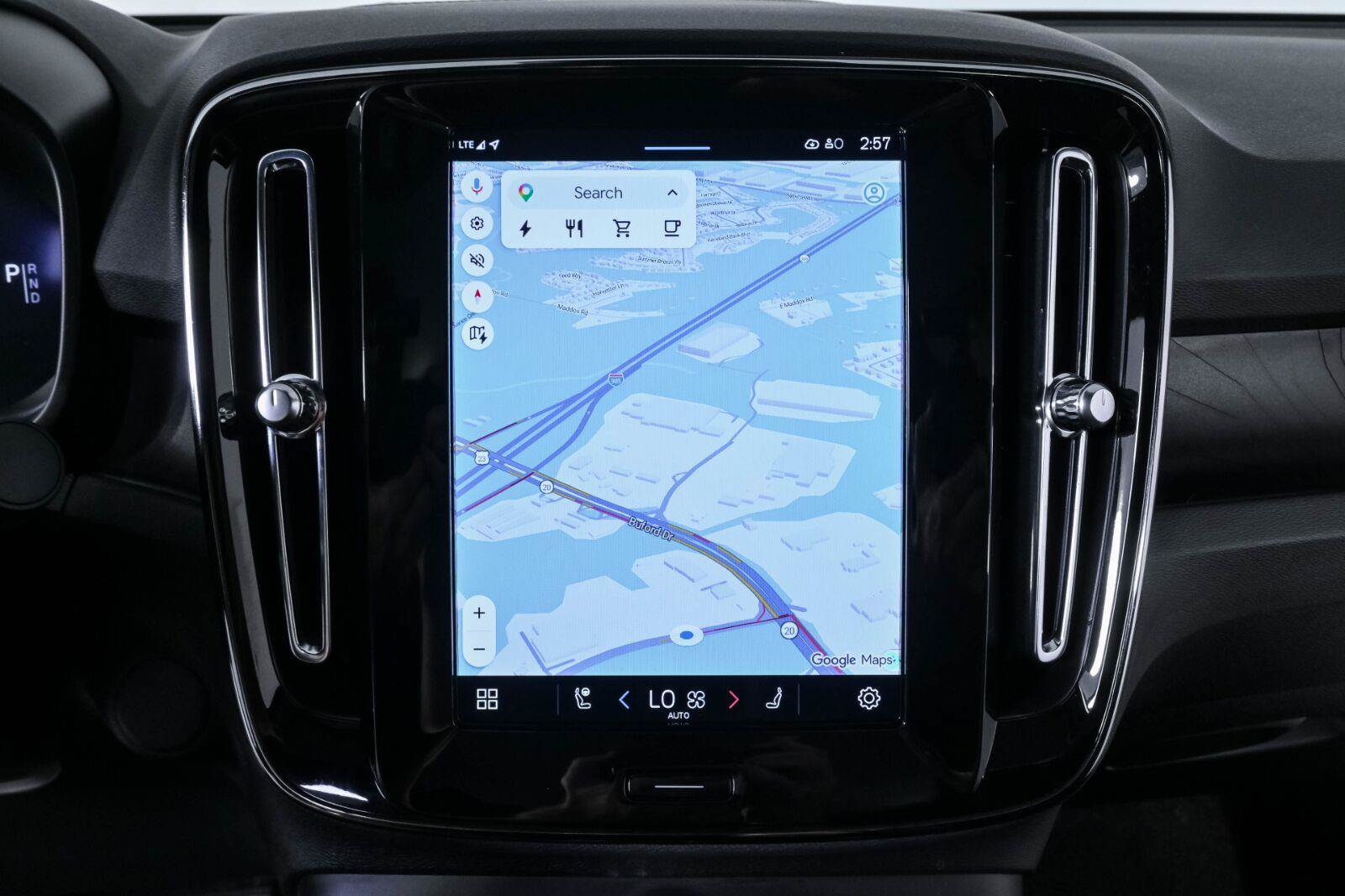 Certified 2024 Volvo C40 Recharge Ultimate AWD/4WD image 16