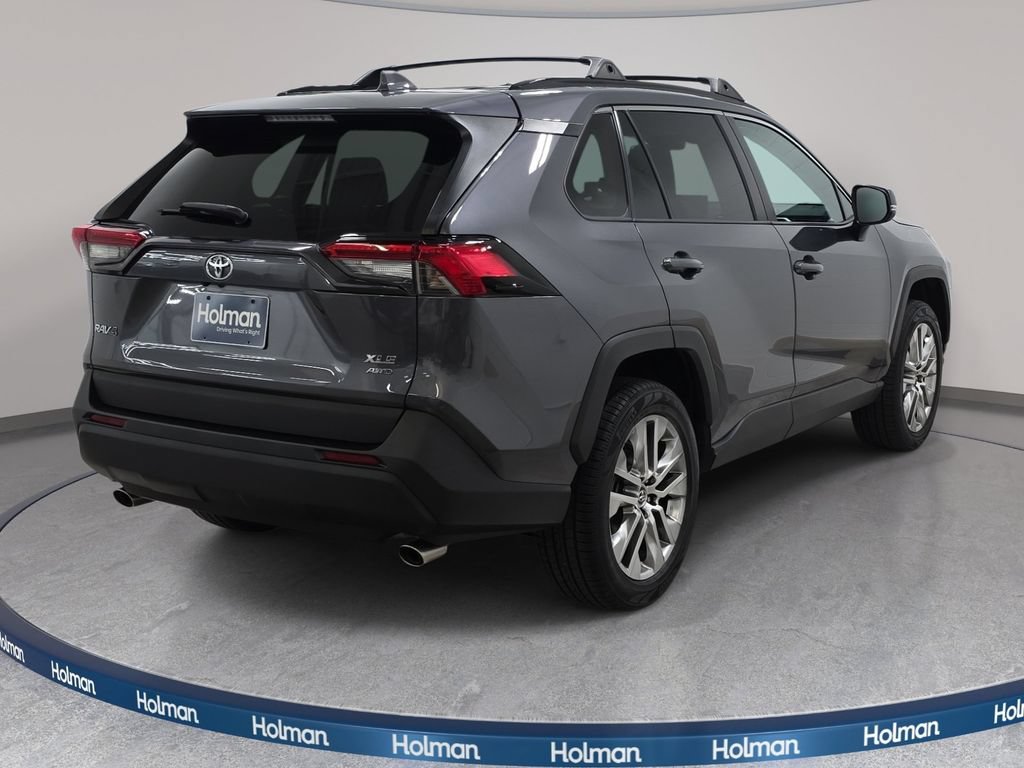 Used 2021 Toyota RAV4 XLE Premium AWD/4WD image 6