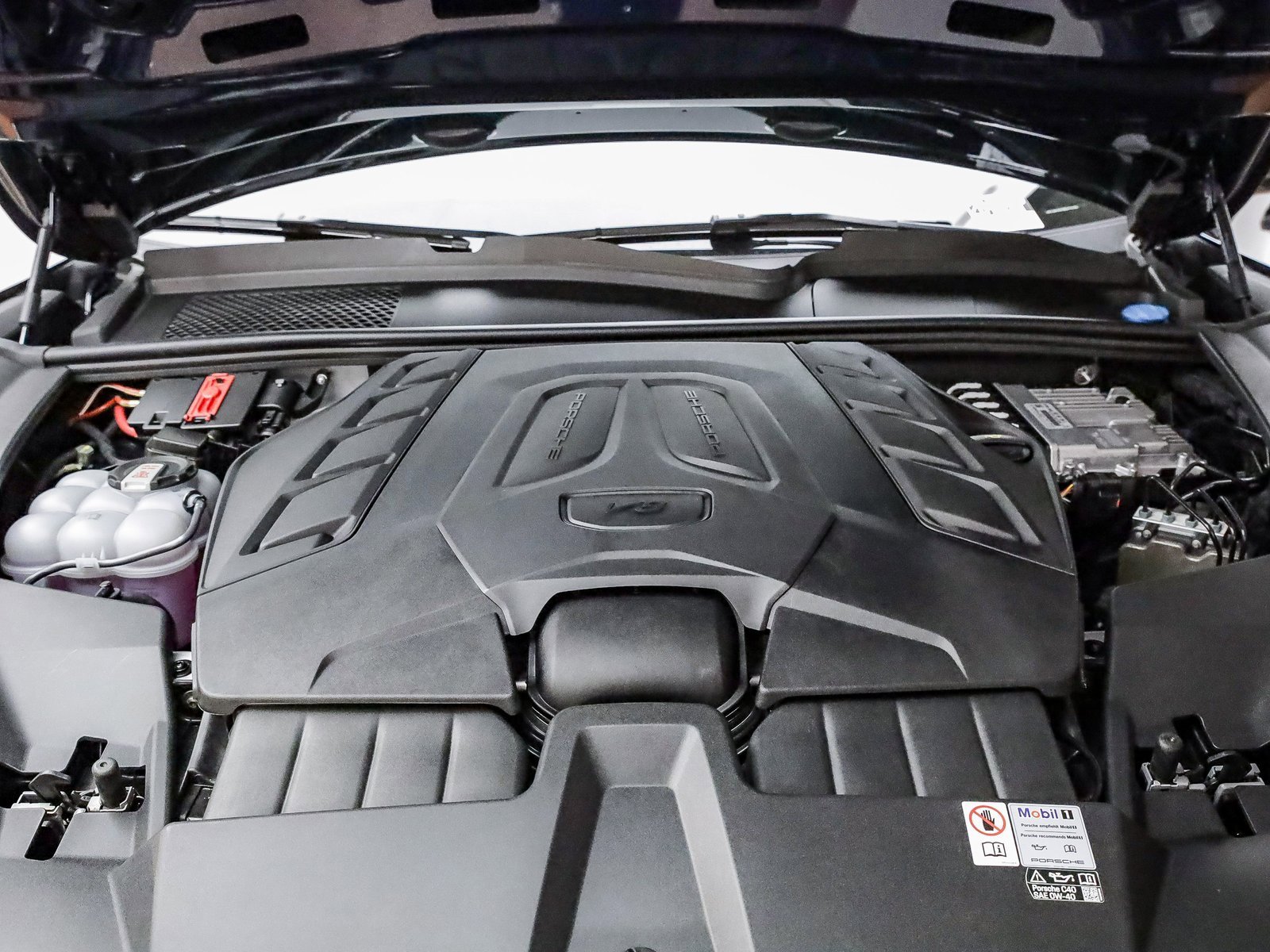 Used 2024 Porsche Cayenne Turbo GT image 30