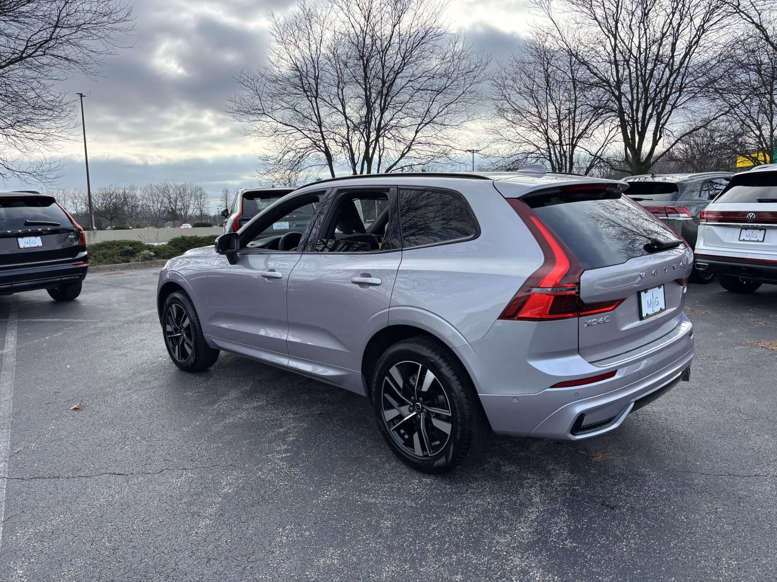 New 2026 Volvo XC60 B5 Plus w/ Protection Package Premier AWD/4WD image 5