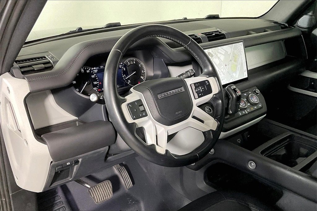 Used 2023 Land Rover Defender 110 X-Dynamic SE image 14