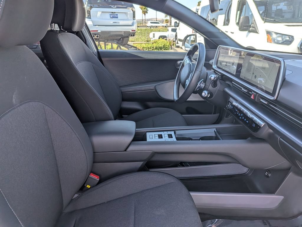 Used 2024 Hyundai Ioniq 6 SE RWD image 31