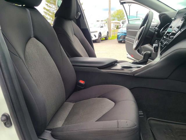 Used 2021 Toyota Camry LE FWD image 20