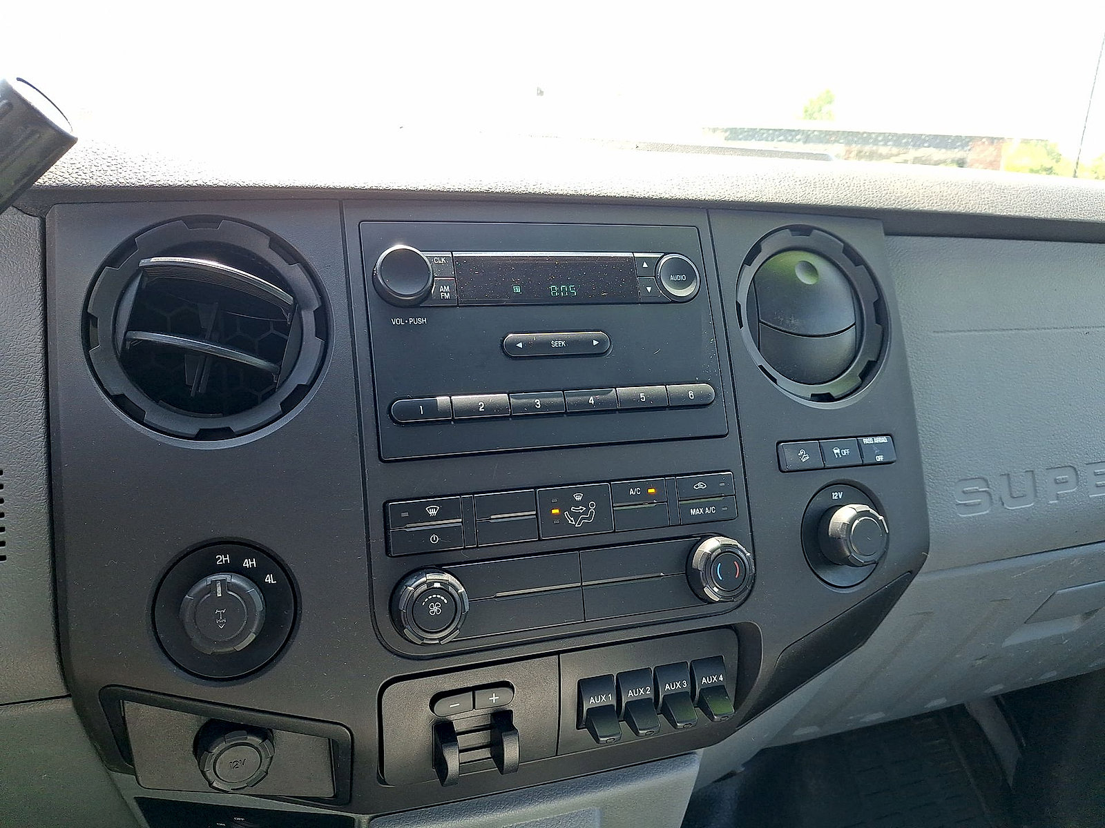 Used 2012 Ford F250 XL w/ FX4 Off Road Pkg AWD/4WD image 14