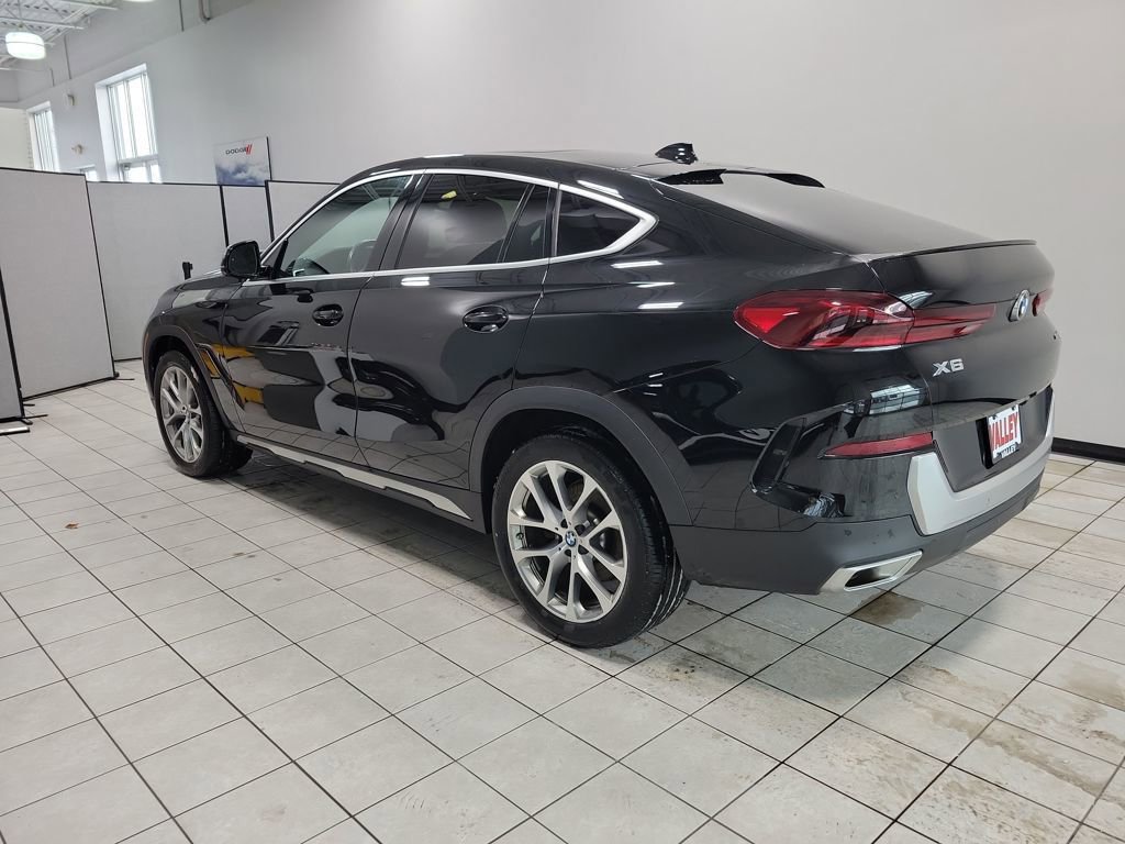 Used 2023 BMW X6 xDrive40i image 4