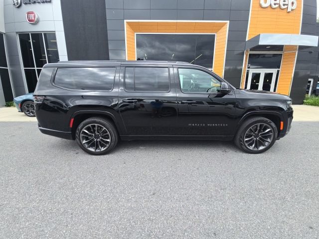 Certified 2025 Jeep Grand Wagoneer L Series III w/ Rear Seat Video Group 1 AWD/4WD image 8