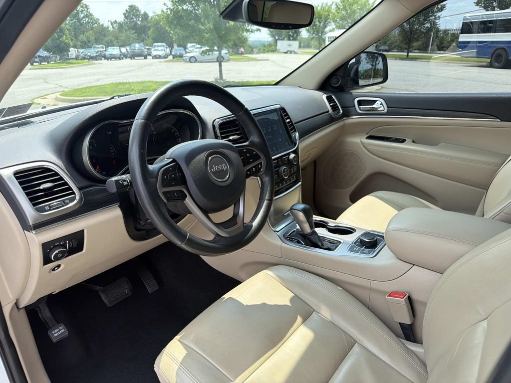 Used 2021 Jeep Grand Cherokee Limited w/ Premium Lighting Group AWD/4WD image 3