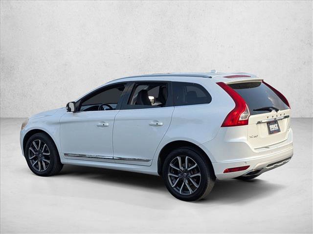 Used 2017 Volvo XC60 T6 Dynamic image 7