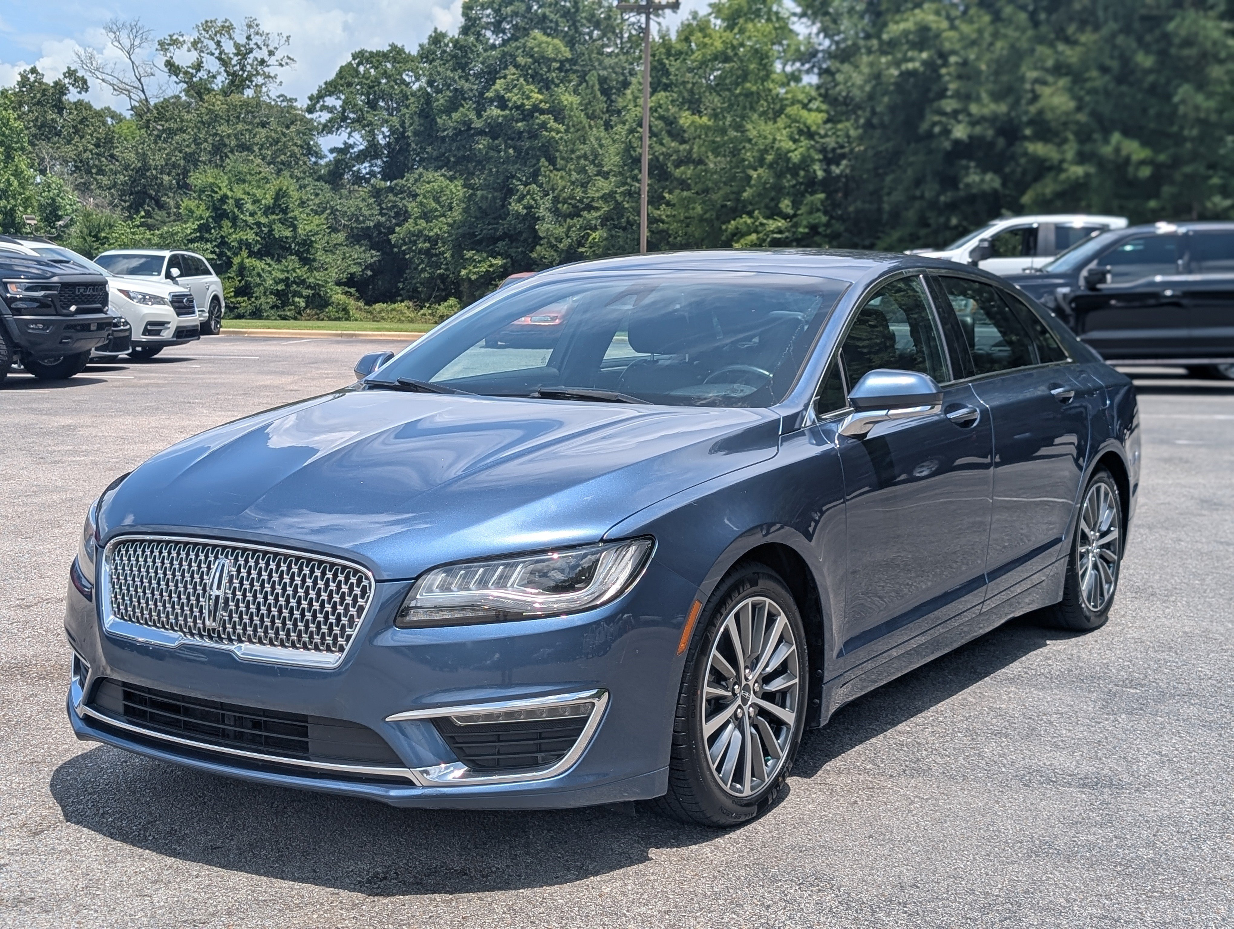 Used 2019 Lincoln MKZ Premiere FWD image 5