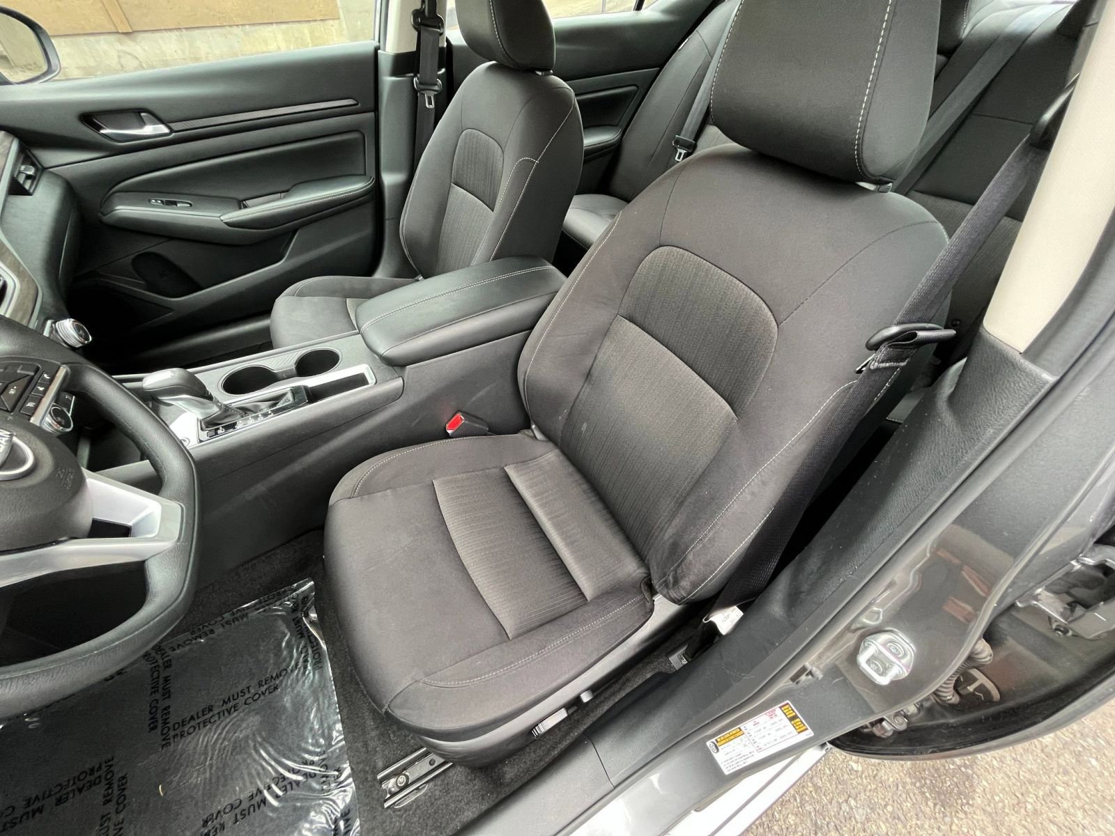 Used 2025 Nissan Altima 2.5 SV FWD image 37
