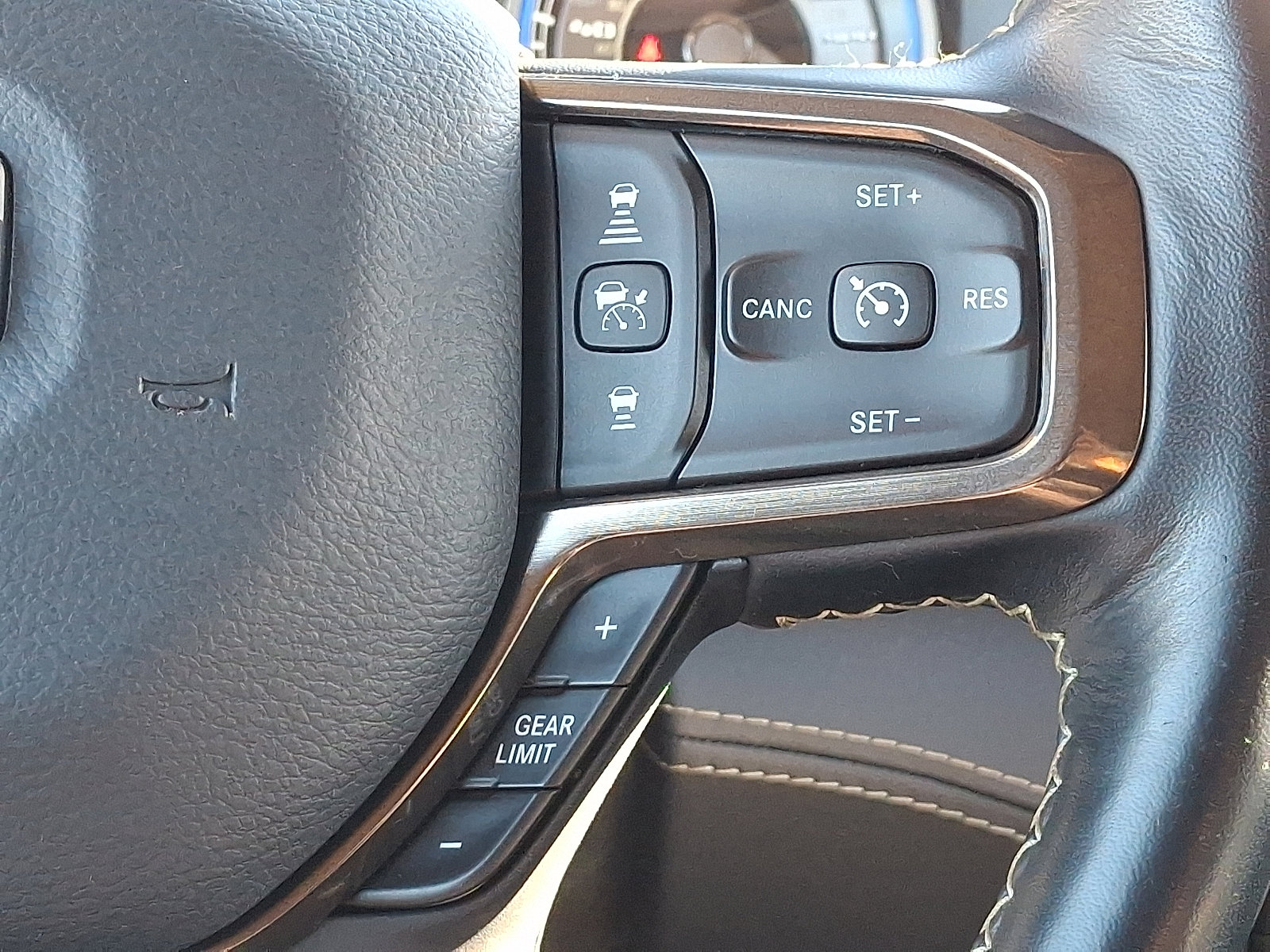 Used 2019 RAM 1500 Limited image 21