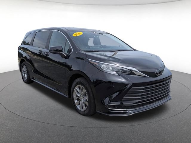 Used 2026 Toyota Sienna LE FWD image 8