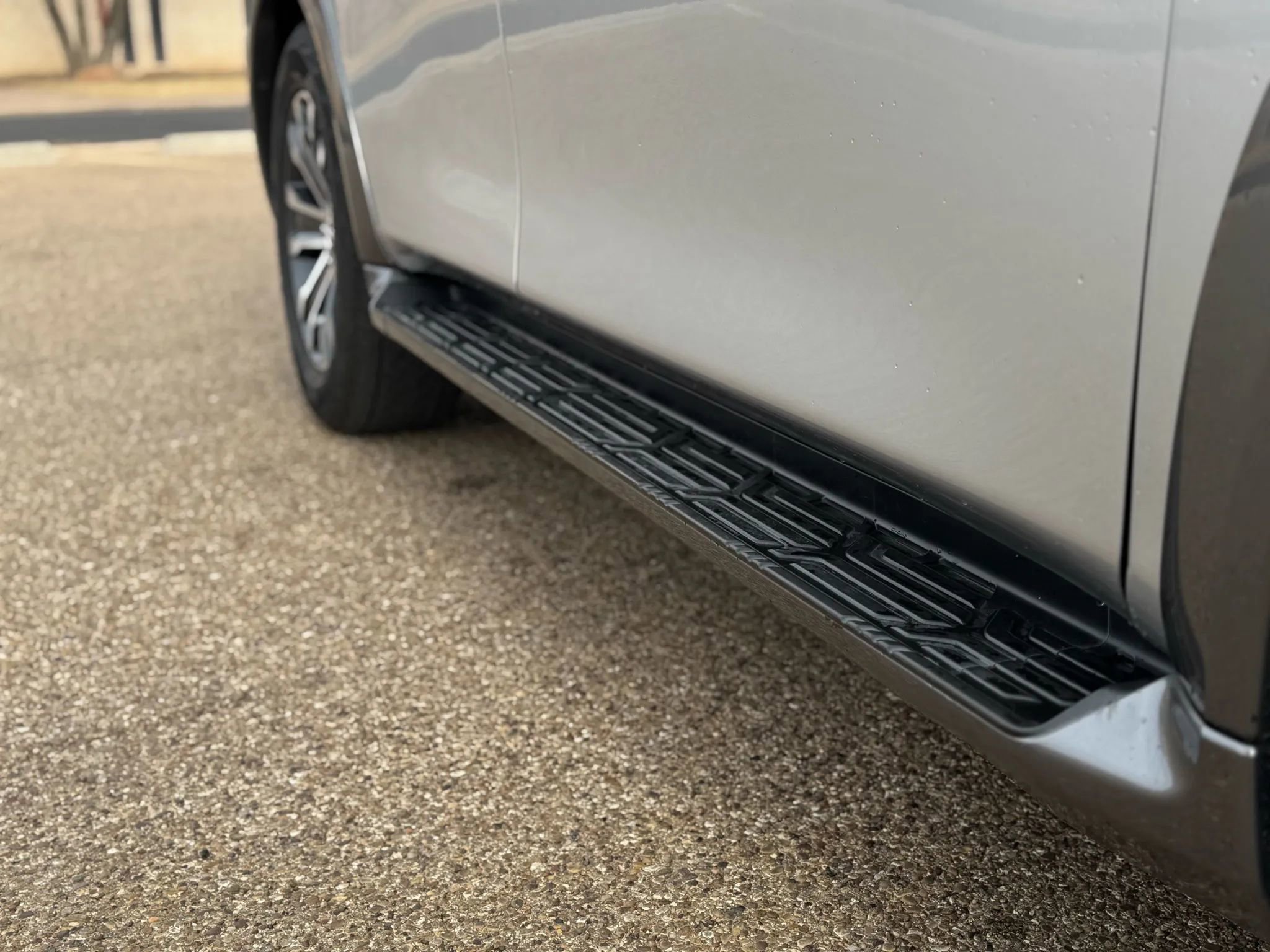 Used 2018 Nissan Armada SL w/ Premium Package image 4